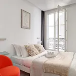 アパート Serenty - 2br - Le Louvre & Saint Germain パリ